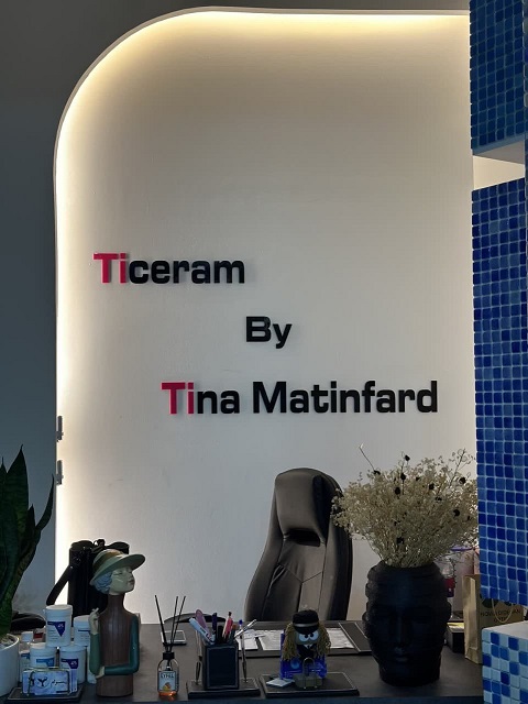 خرید کاشی پشت توری استخری در مشهد