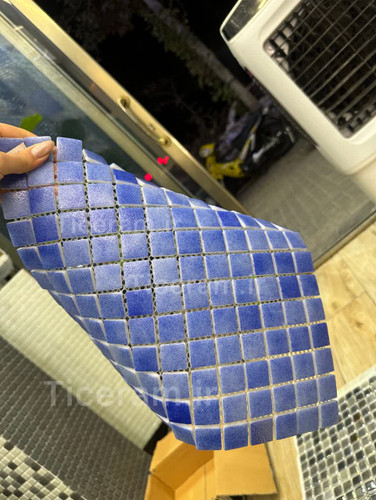 تایا شیشه ای استخر