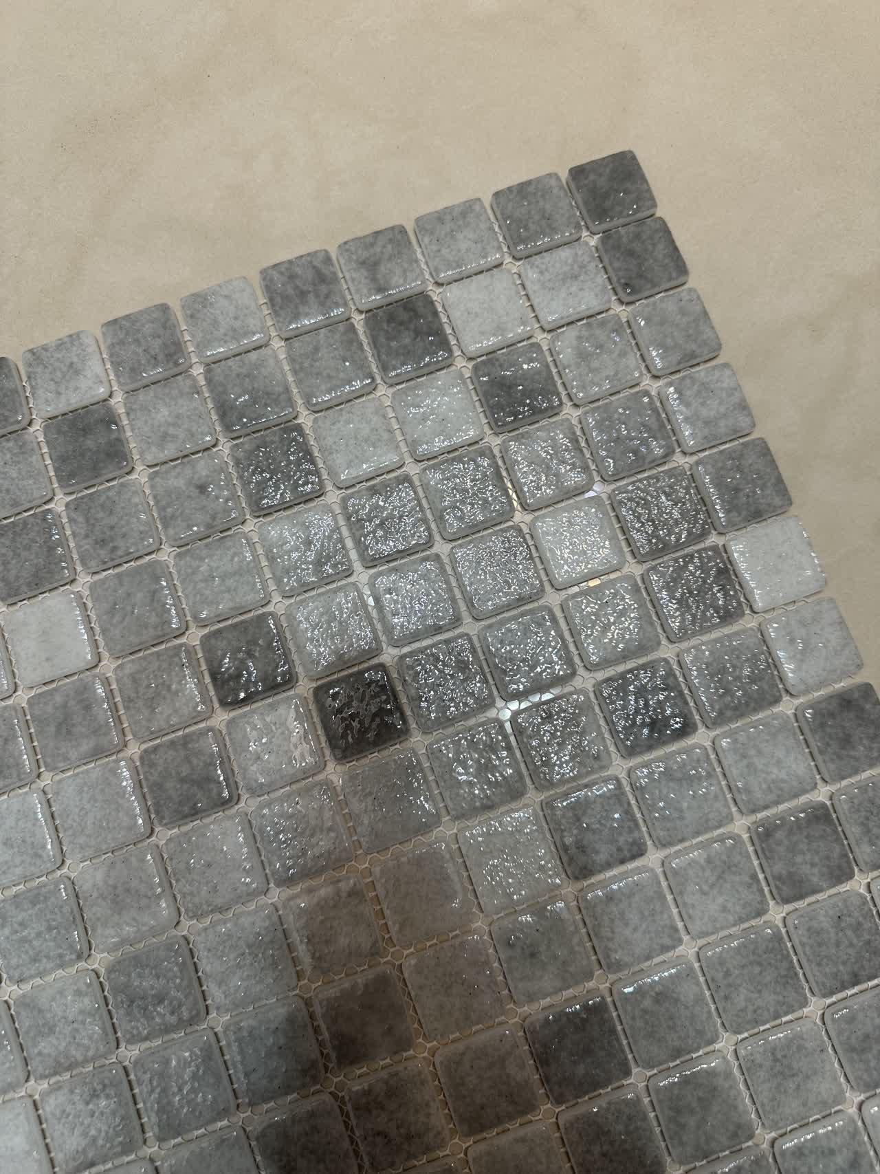 کاشی طوسی سرا شیشه ای