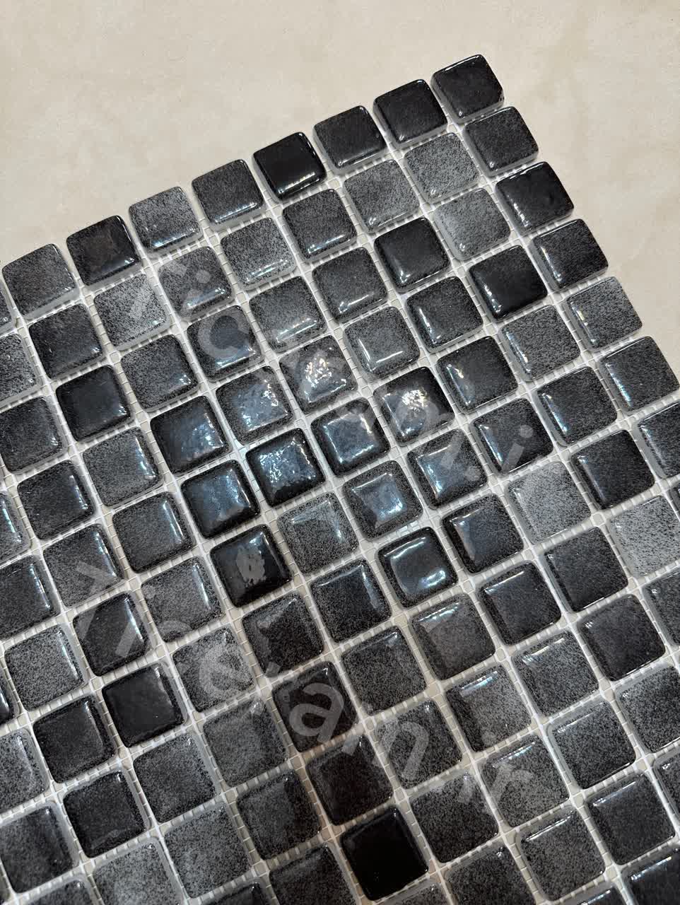 سرامیک مشکی استخری شیشه ای