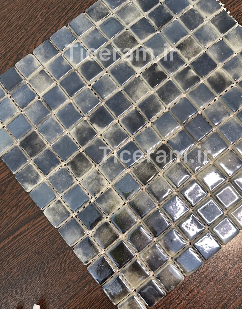 تایل مشکی شیشه ای استخری و جکوزی ییلدیز