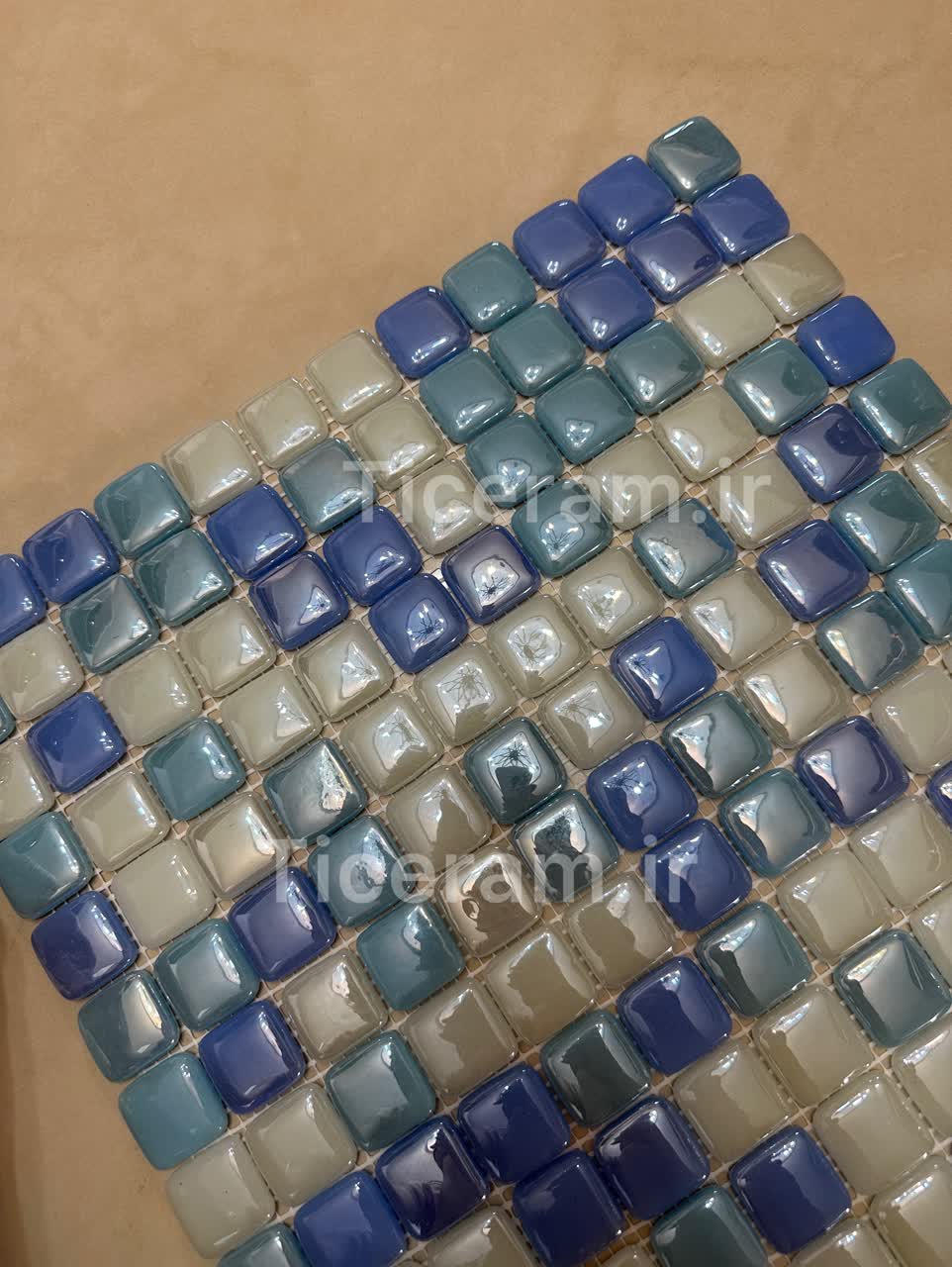 کاشی استخری پشت توری خارجی میکس رویال