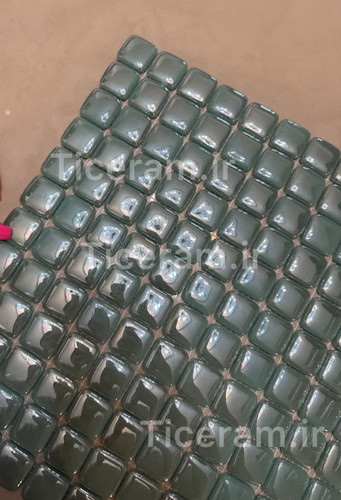 سرامیک پشت توری سبز روشن