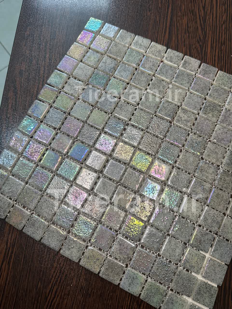 تایل خاکستری شیشه ای استخری سرا