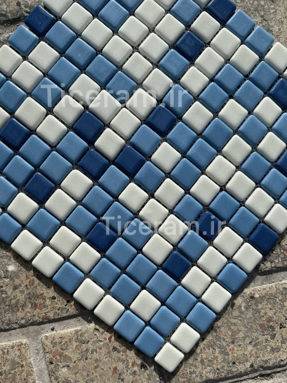 کاشی استخری URC2