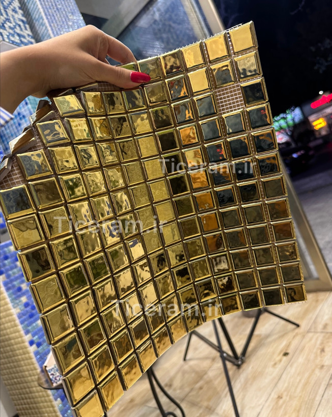 کاشی طلایی استخری پشت توری