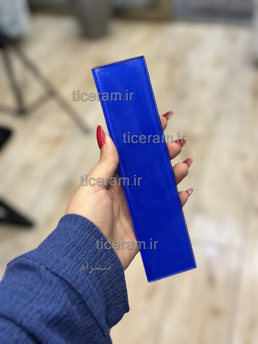کاشی مترویی آبی شیشه ای